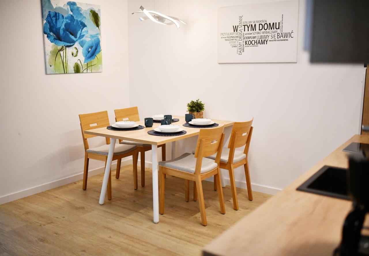 Nadmorskie Tarasy Baseny,sauny,garaz Port -navigator Apartment *