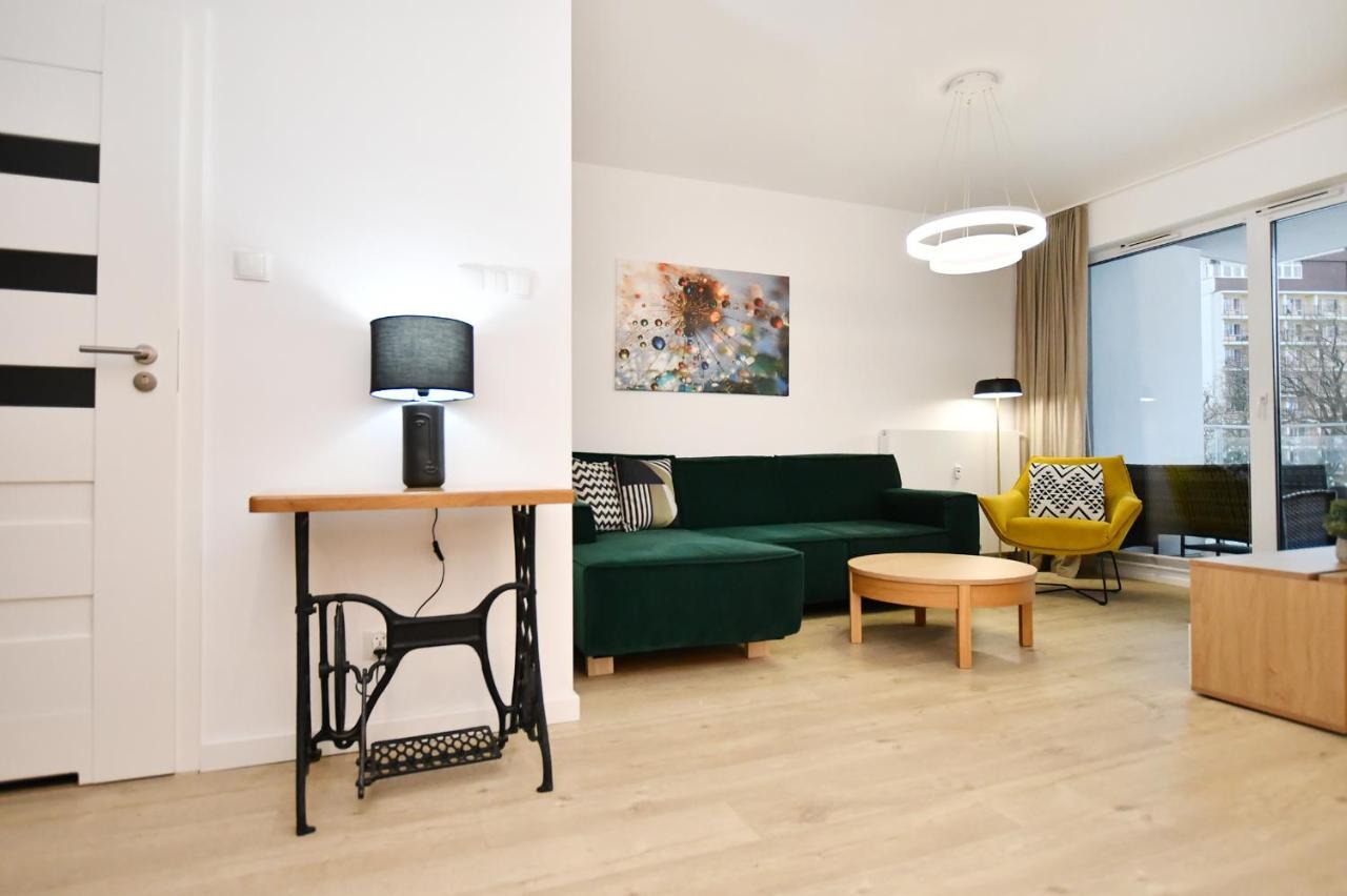 Nadmorskie Tarasy Baseny,sauny,garaz Port -navigator Apartment *